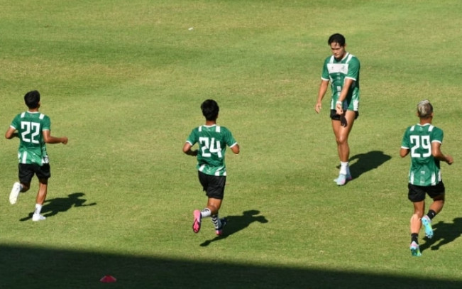 Pemain PSMS menggelar latihan jelang laga kontra Persikad Depok, Sabtu (11/10/2025) malam. [Instagram]